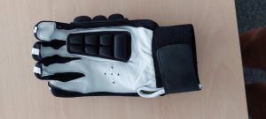 CLEARANCE GLOVES — l lewa